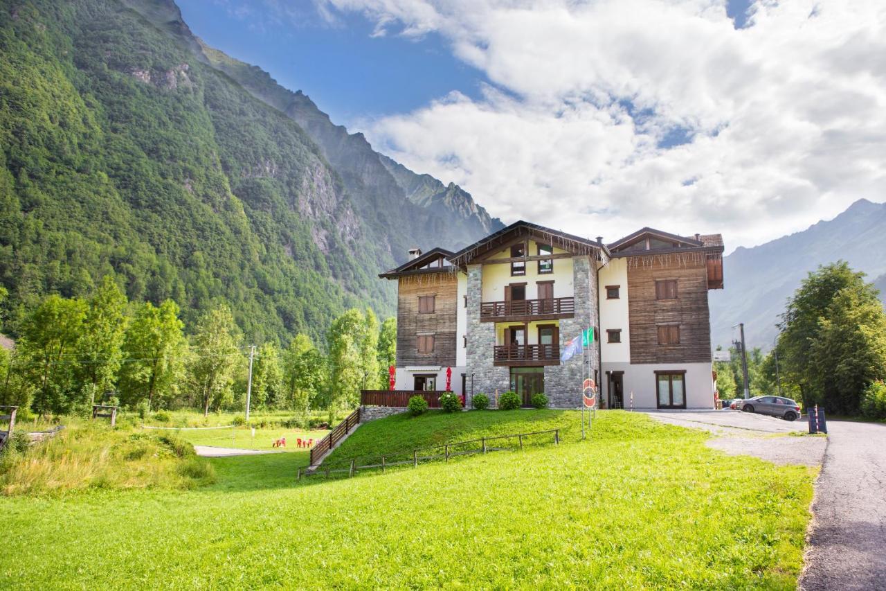 Ostello Casa Corti Valbondione Buitenkant foto