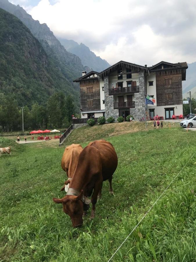Ostello Casa Corti Valbondione Buitenkant foto