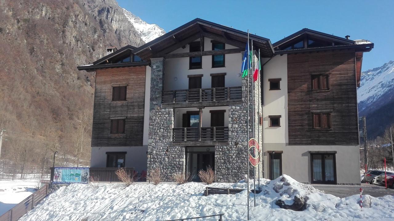 Ostello Casa Corti Valbondione Buitenkant foto